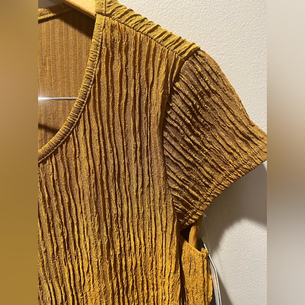 Rust Textured Two-Piece Set - Picture 3 of 9
